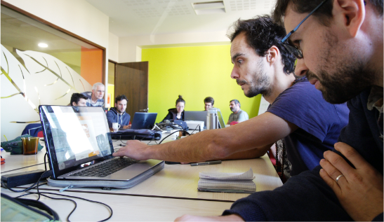 Etudiant en formation rénovation énergétique avec CAPRENOV+