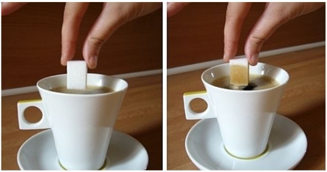 Phénomène de capillarité démontré avec le sucre dans le café